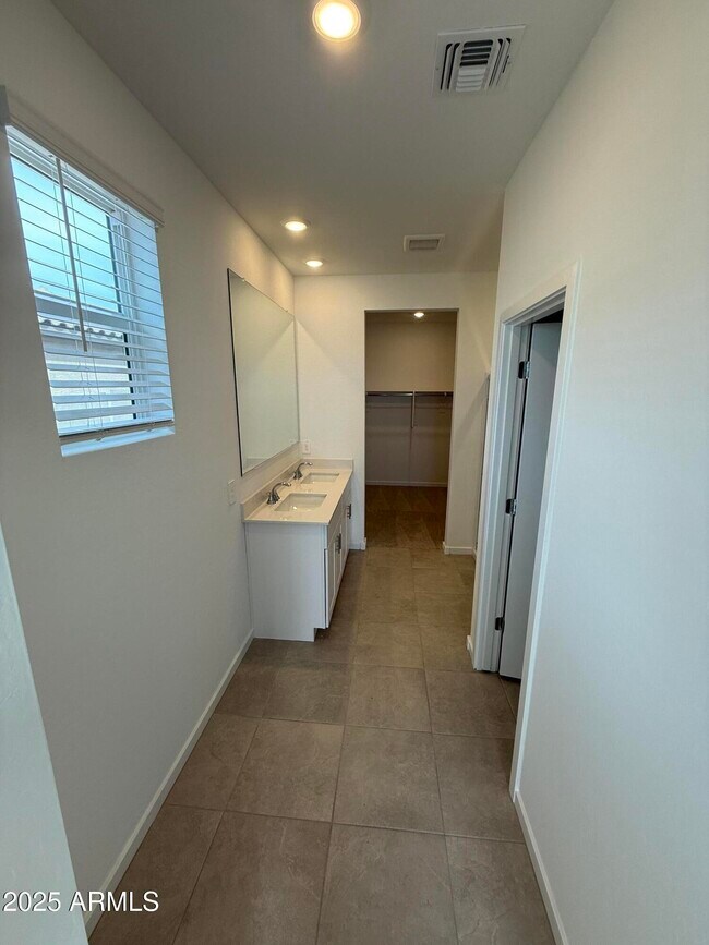 Building Photo - 7433 E Cozy Cottage Ln