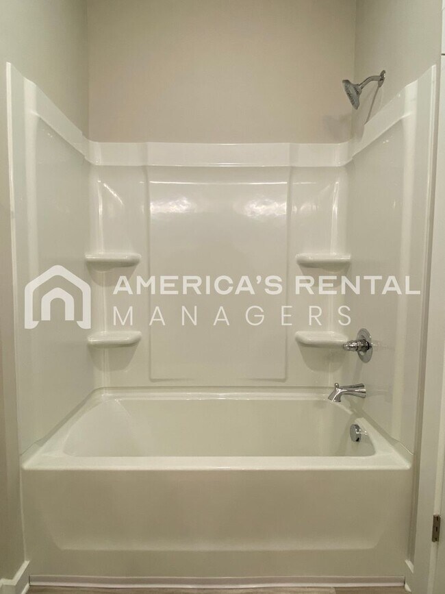 Building Photo - Home for Rent in Jemison, A!! Sign a 13 Month Lease by 5/15/26 to get 1 MONTH FREE RENT!!