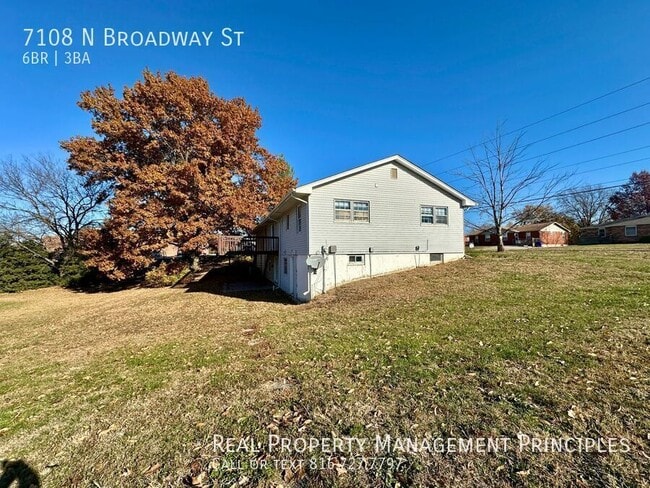 Building Photo - 7108 N Broadway