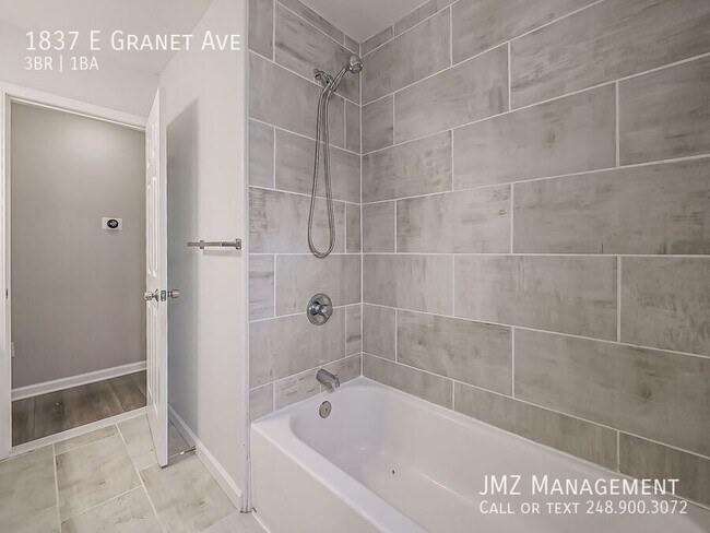 Building Photo - 1837 E Granet Ave