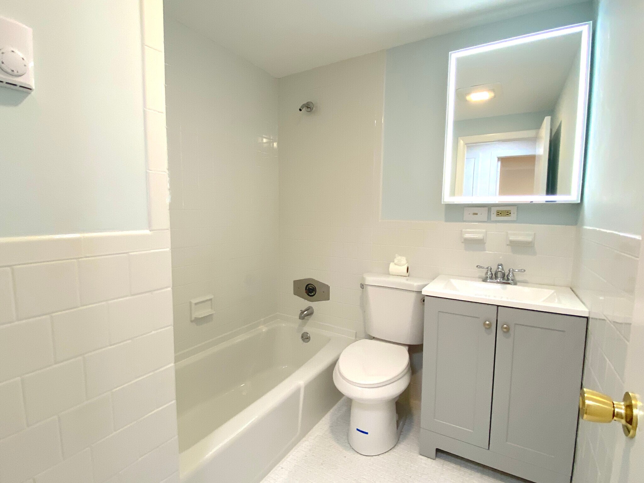 Building Photo - 197 W Wyoming Ave