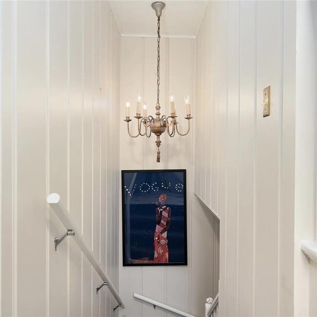 Building Photo - 115 John St