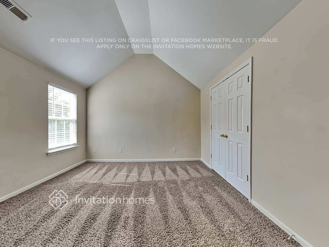 Building Photo - 8422 Oak Dr