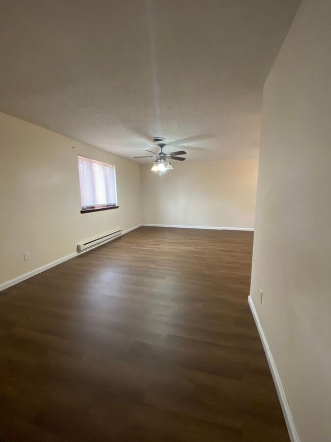 Building Photo - Cozy 3 Bedroom Home with a Bonus Room!