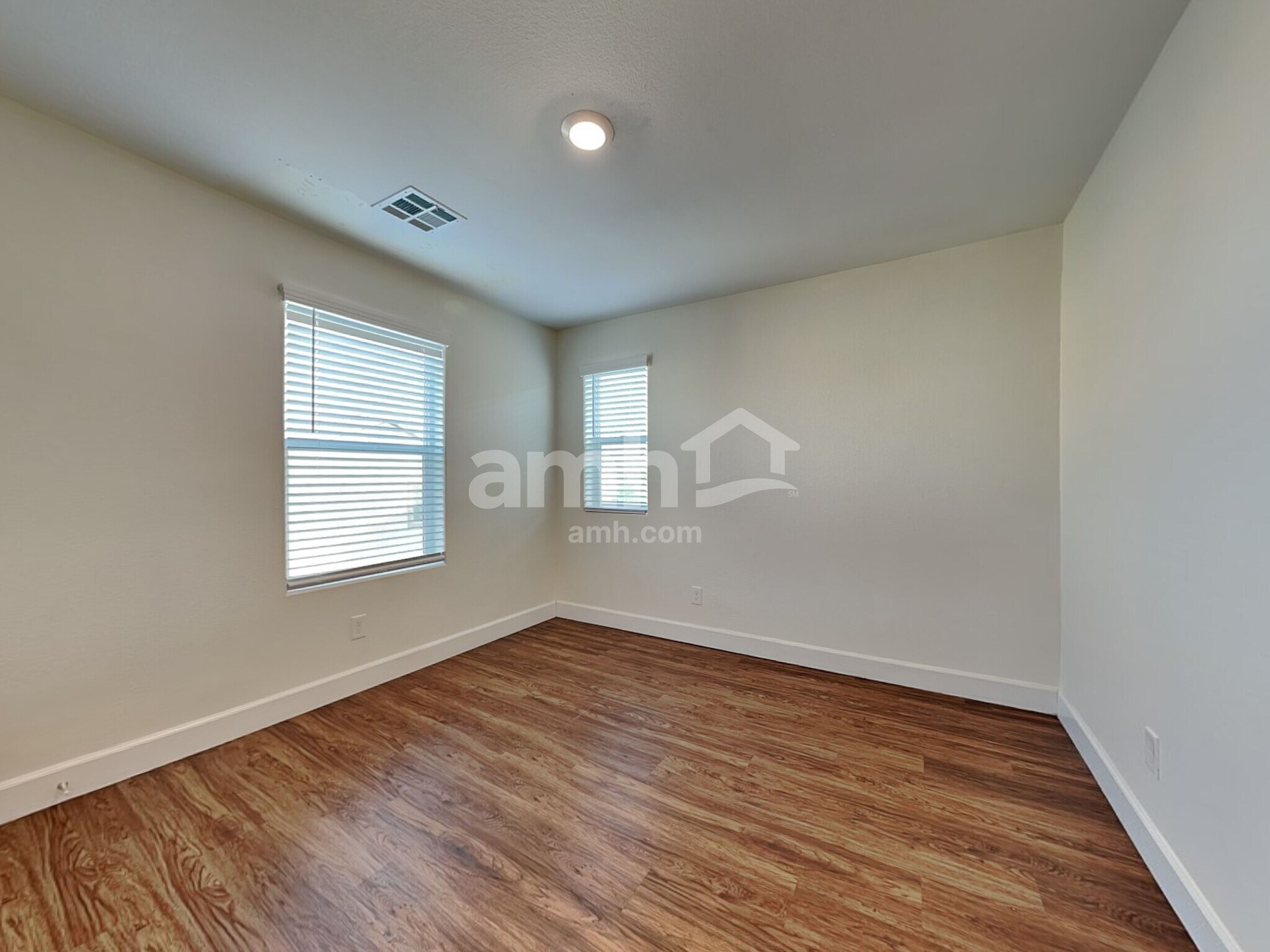 Building Photo - 6106 W Haleh Ave