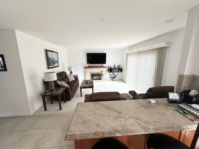 Building Photo - San Ramon 5 bed / 2.5 bath, desirable neighborhood single story, large backyard, Top rated school...