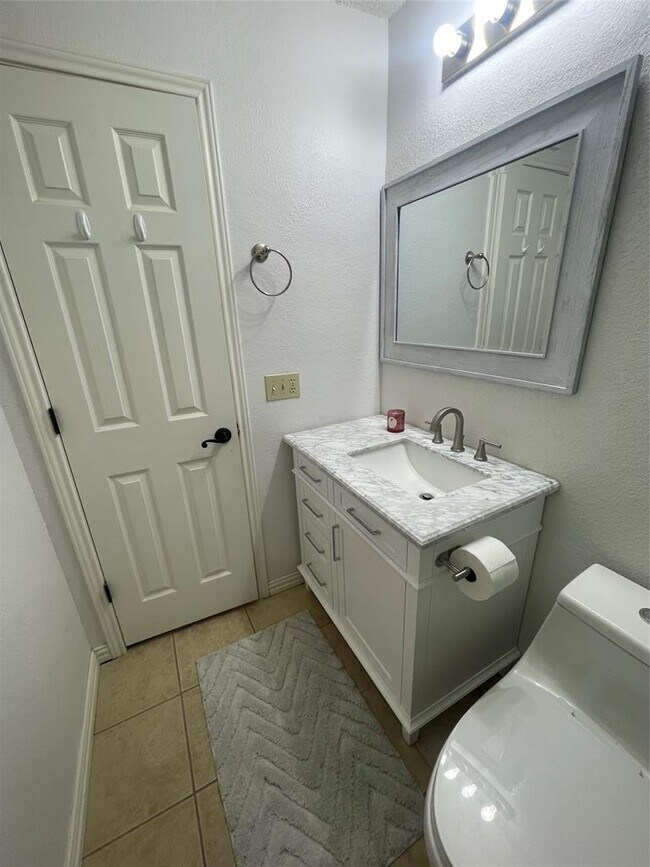 Building Photo - 1411 Gracy Farms Ln