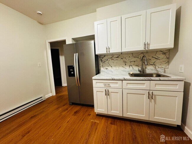 Building Photo - 489 S 17th St