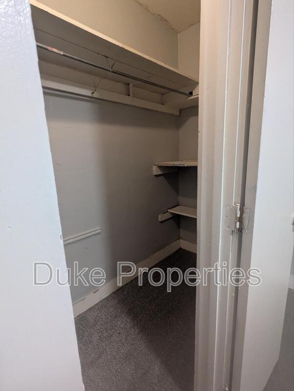 Building Photo - 431 W State St