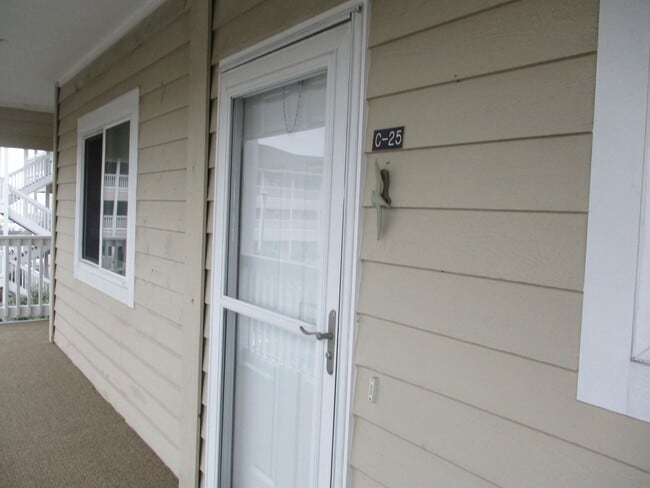 Building Photo - 650 Cedar Point Blvd