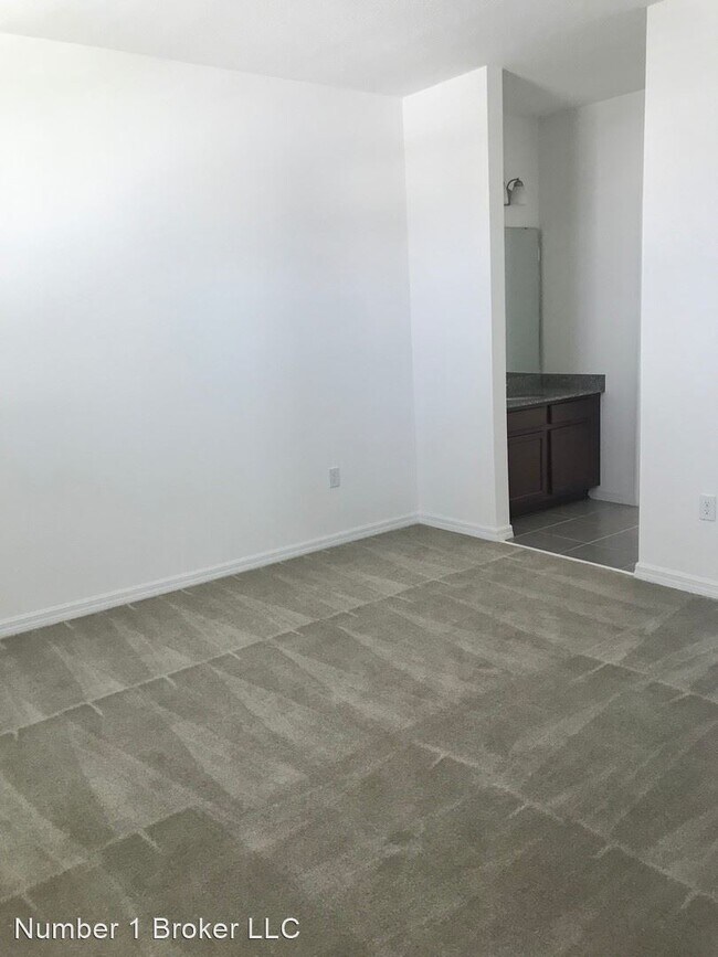 Building Photo - 13036 Westside Village Loop