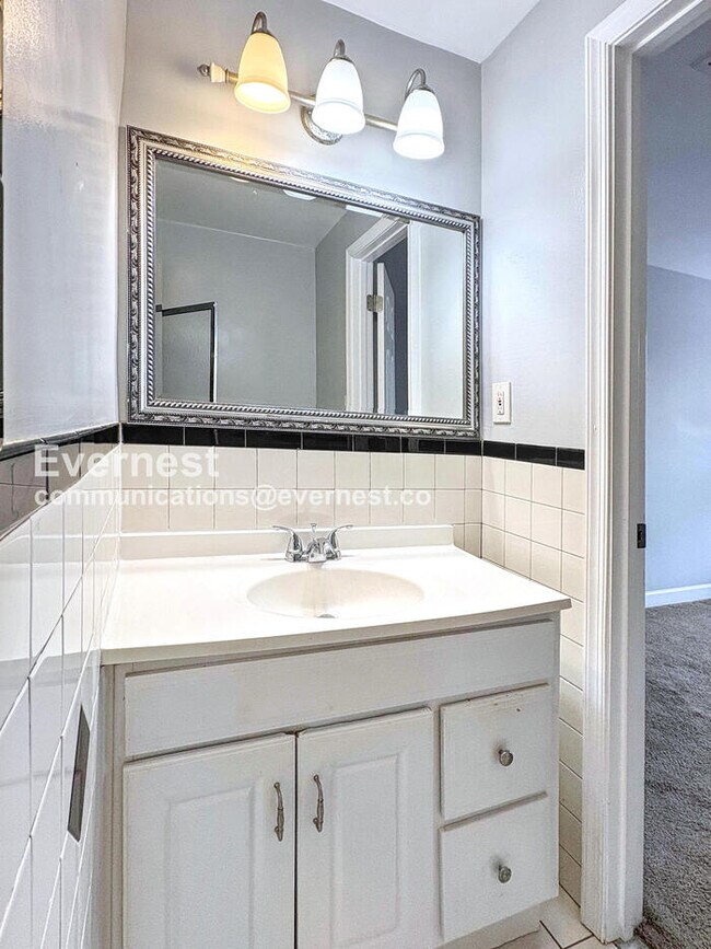 Building Photo - 3314 Huntley Sq Dr