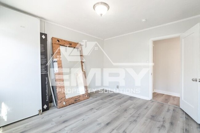 Building Photo - MOVE IN READY 2 BEDROOM 1 BATHROOM HOME IN LYNWOOD CA 90262