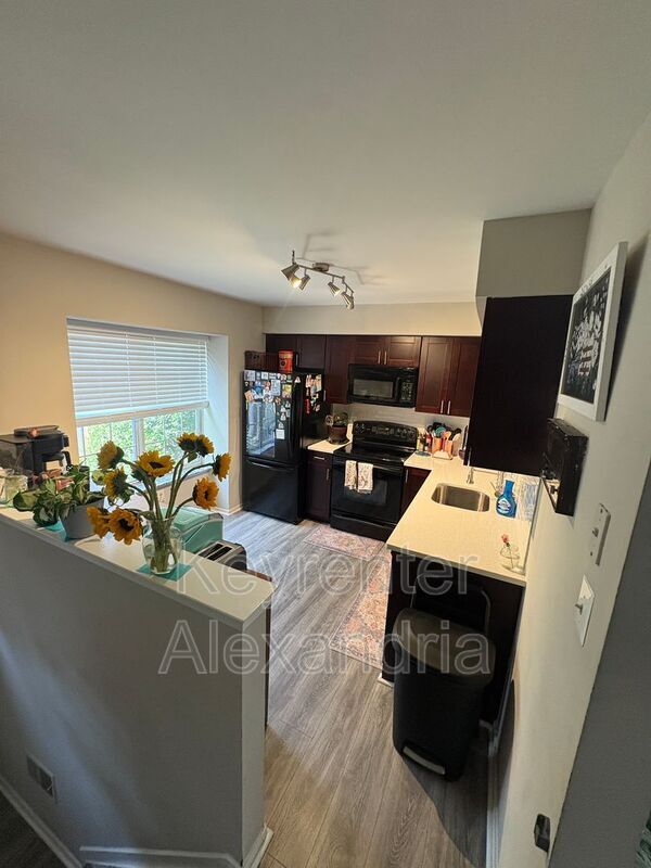 Building Photo - 5822 Bridgetown Ct