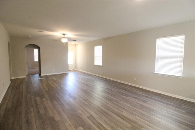 Building Photo - 509 Washington Dr