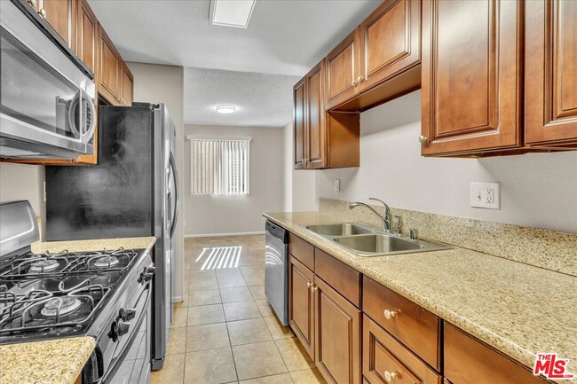 Building Photo - 5437 Corteen Pl