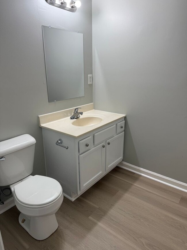 Building Photo - Charming 3 bedroom, 2 bath Home in North K...