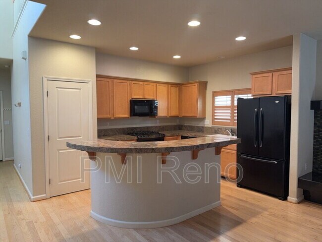 Building Photo - 1360 Waterloo Dr