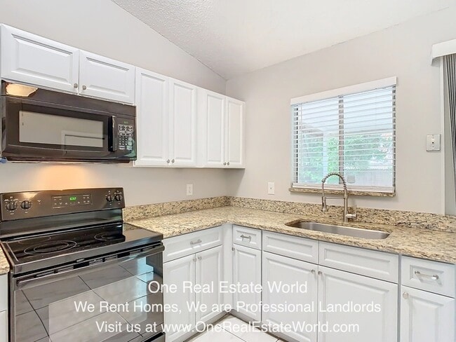 Building Photo - 12929 Ohio Woods Ln