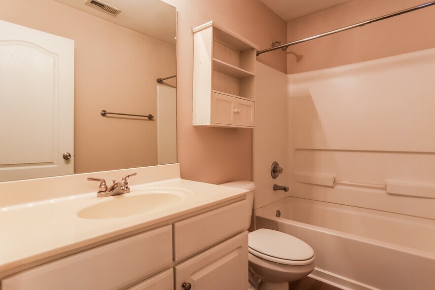 Building Photo - 357 Hunterian Pl