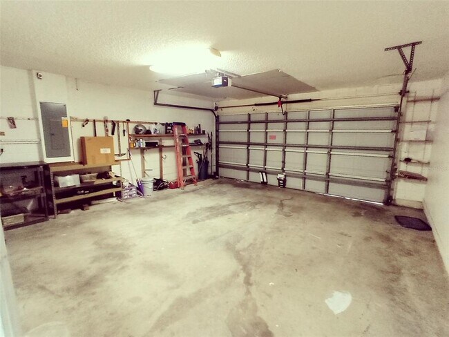 Building Photo - 17411 Woodcrest Way