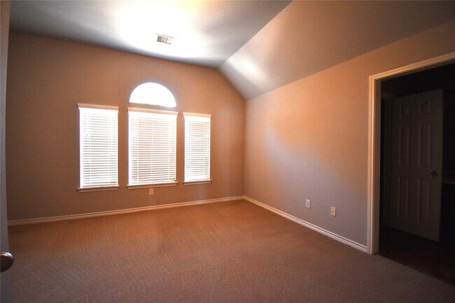 Building Photo - 17523 Driftwood Prairie Ln