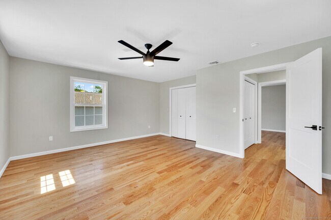 Building Photo - 33 West End Ave