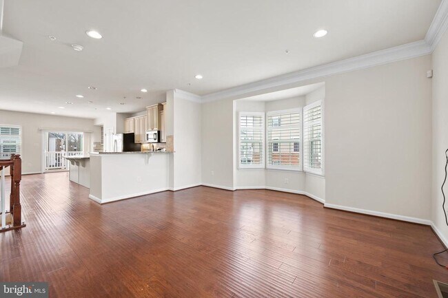 Building Photo - 13312 Waterford Hills Boulevard