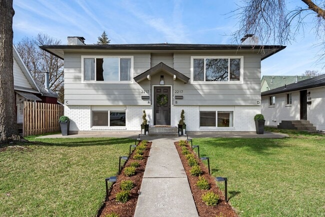 Building Photo - Savvy 1B/1B Unit B I Near Gonzaga/WSU/EWU & 5 Hospitals I Pet Friendly (Furnished)