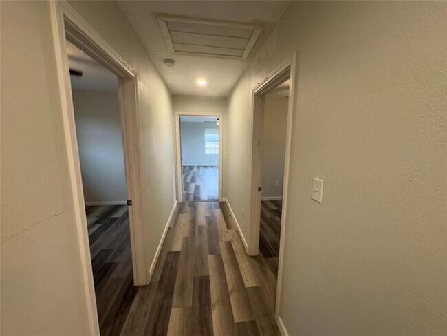 Building Photo - 100 Simmons Family Farm Rd