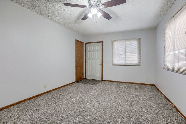 Building Photo - 3700/3702 N 22nd St Duplex