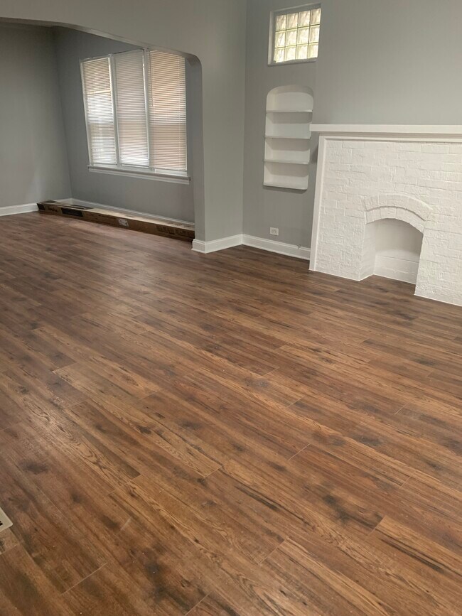 Building Photo - 7841 S Marquette Ave