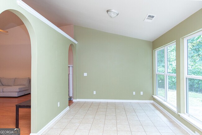 Building Photo - 4556 White Horse Dr