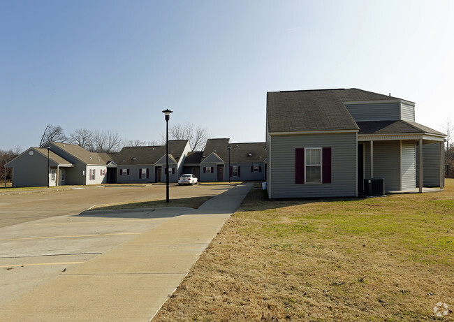 Building Photo - Turrell Manor Apartments