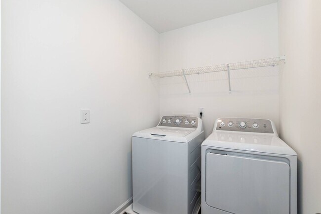 Building Photo - NEW Four Bedroom Home!