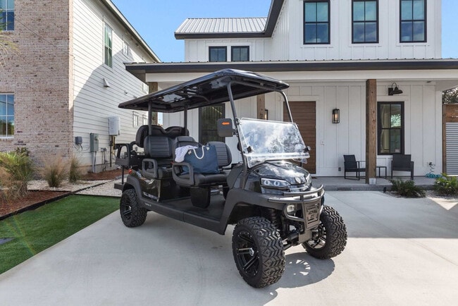 Building Photo - 218 George C Wallace Blvd