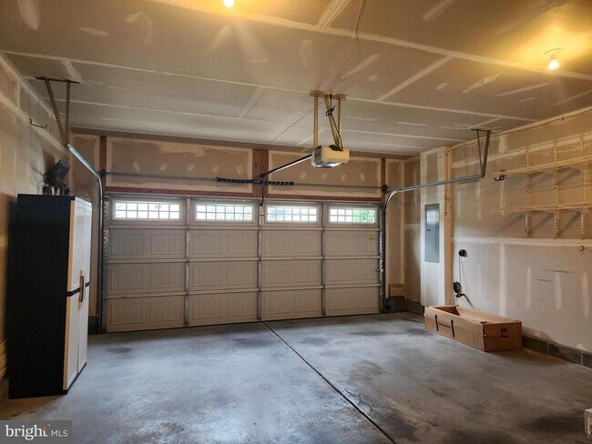 Building Photo - 12 Whistling Duck Dr