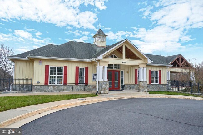 Building Photo - 22746 Oatlands Grove Pl