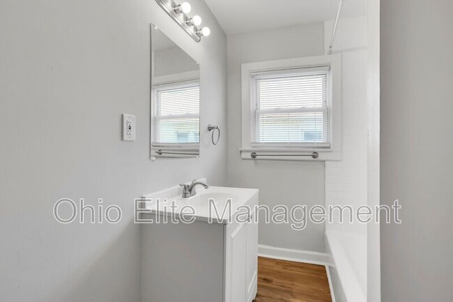 Building Photo - 74 N Powell Ave