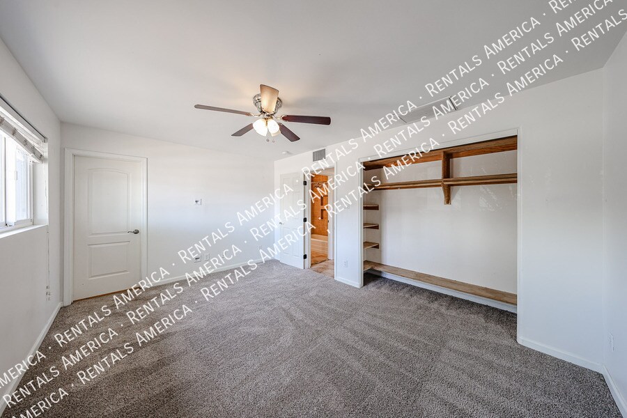 Building Photo - 7502 E Minnezona Ave