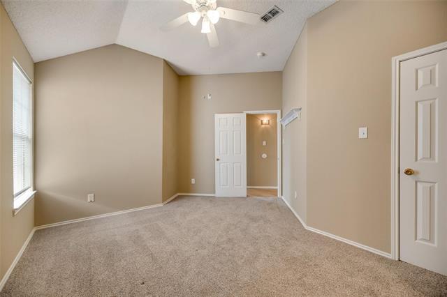 Building Photo - 2113 Glenmont Dr