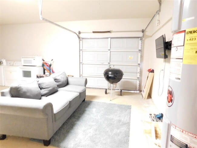 Building Photo - 424 Shayla Ln