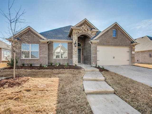 Building Photo - 533 Redbud Dr