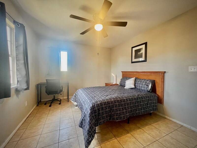 Building Photo - 12755 Thomas Sumter St