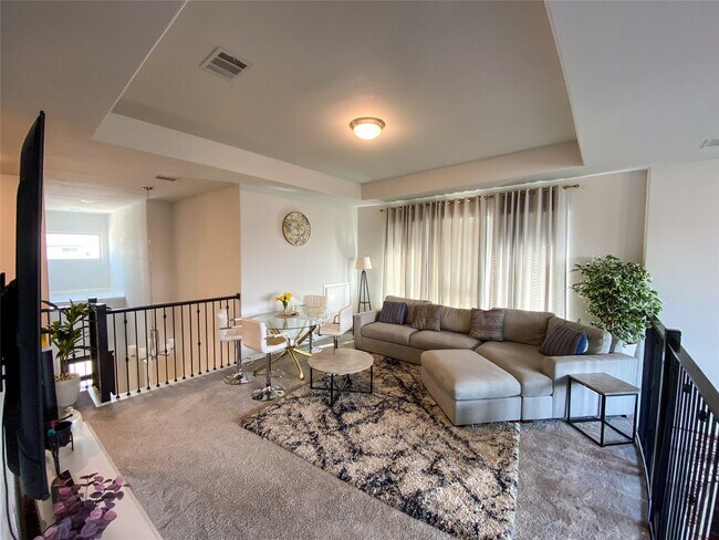 Building Photo - 2122 Alabaster Est Dr