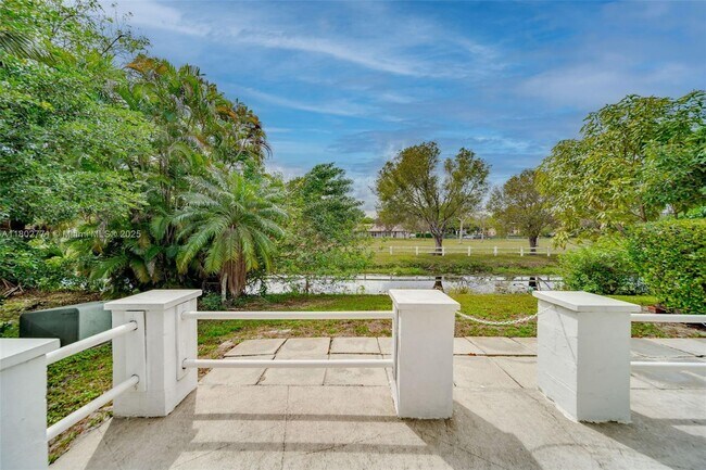 Building Photo - 11640 NW 39th St