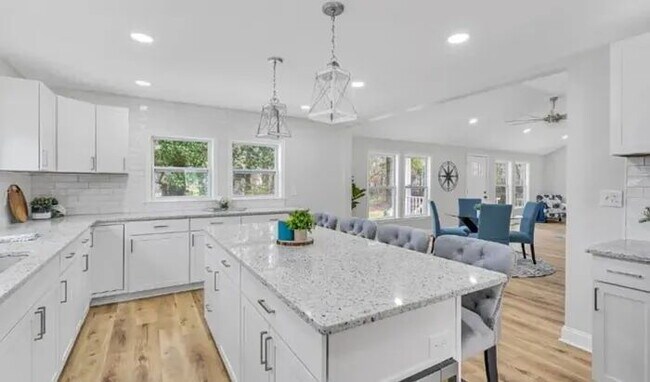 Building Photo - "Charming 3-Bed, 2-Bath Retreat with 1700 Sq. Ft. of Comfort in Simpsonville, SC!"