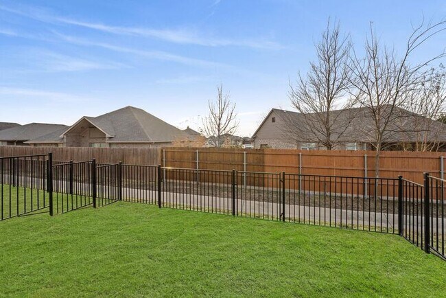 Building Photo - 6801 Jade Dr