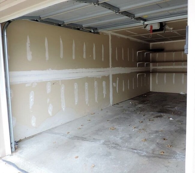 Building Photo - $1,150 | 2 Bedroom, 1 Bathroom 3rd Floor Condo | Pet Friendly* | Available for May 1st, 2025 Move...