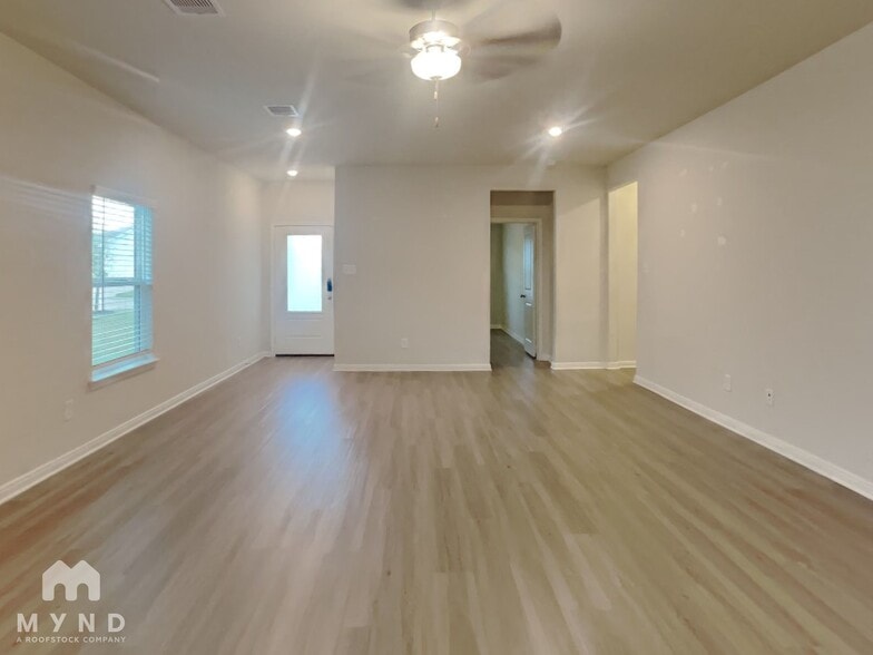 Building Photo - 15507 Caramel Spgs Dr